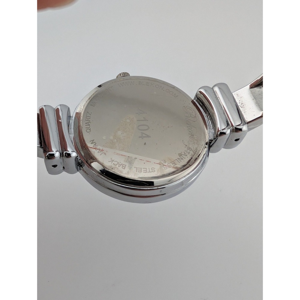 Blekon Collections Watch Women Mother of Pearl Dial 31mm Case- New Battery‎ - Picture 7 of 7